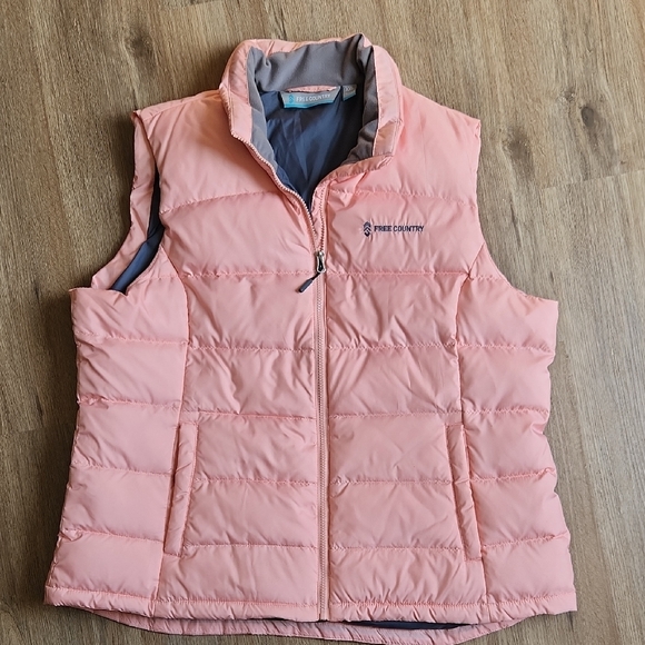 Free Country Peach Pink Puffer Vest with Gray Lining - Picture 6 of 6
